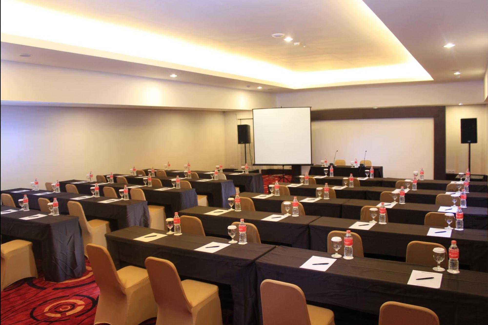 Swiss-Belinn Balikpapan Zewnętrze zdjęcie