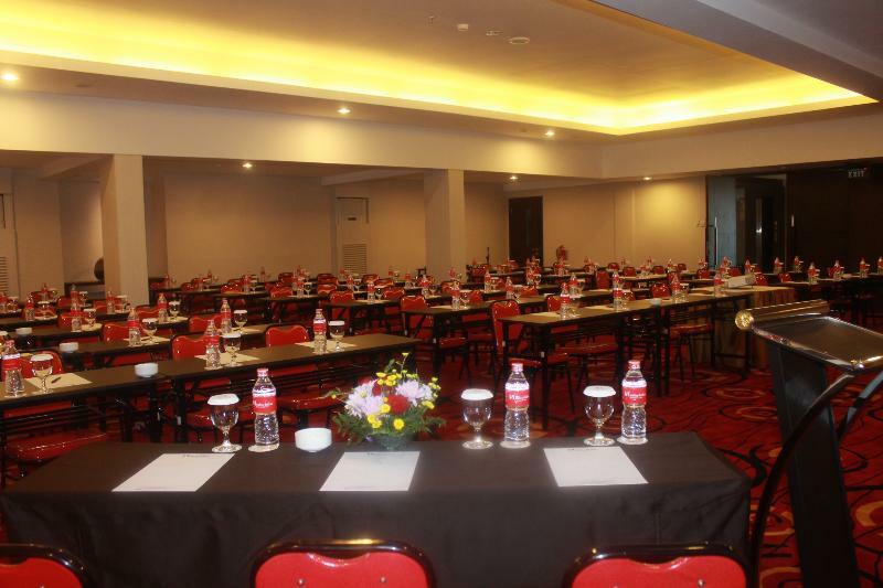 Swiss-Belinn Balikpapan Zewnętrze zdjęcie